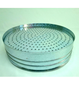 Κόσκινο τραχανά γαλβανιζέ. Διατίθεται σε τρία μεγέθη με διάμετρο 31, 34 και 38 εκ.