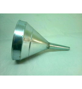 Χωνί μεταλλικό-γαλβανιζέ με διάμετρο από 20 εκατοστά μέχρι 25 εκατοστά.