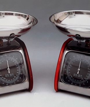 Αναλογική Ζυγαριά Κουζίνας Με Αποσπώμενο Ανοξείδωτο Μπολ850-KCH0901-cherry