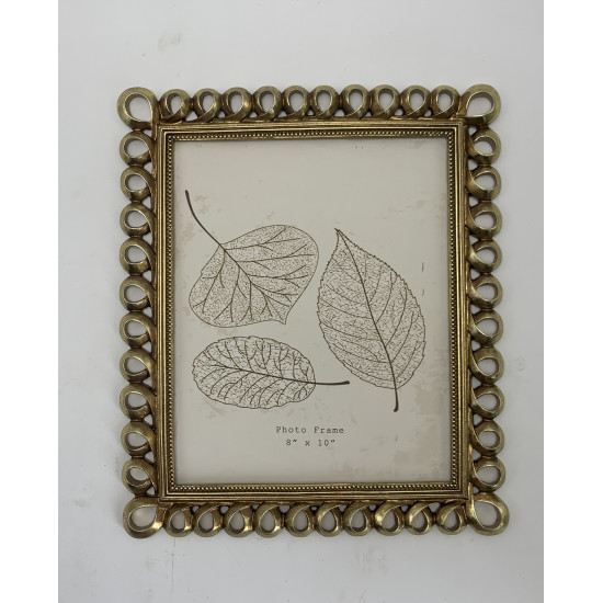Κορνίζα Polyresin Χρυσή Ανάγλυφη 20×25εκ.3101